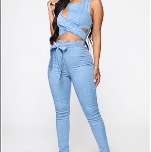 😎Fashion Nova Jumpsuit